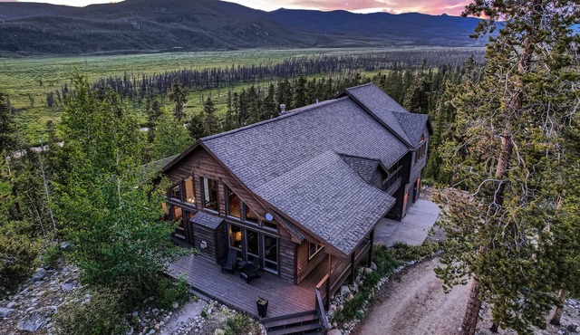 Moose Ridge: Hot Tub, Game Room & Lake Views