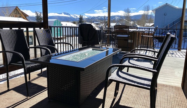 Mountain house near World Class Ski Resort and Rocky Mountain National Park