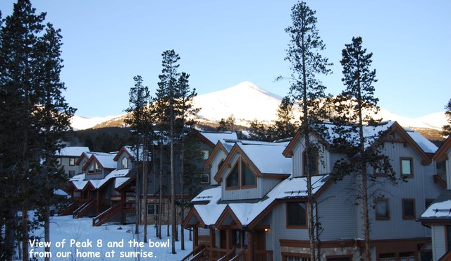 Mountain Living at its Finest! Ski-In-and-Out, Pvt Hot Tub, Jacuzzi, Sleeps 9