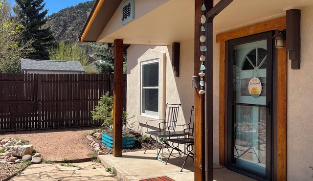 Mountain View Cottage in Historic Palmer Lake
