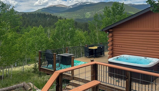 Mtn-View Haven w/Hot Tub: 9 Mi to Dtwn Bailey