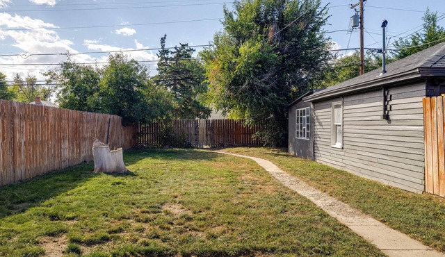 Near Downtown: Spacious Casper Getaway w/Deck