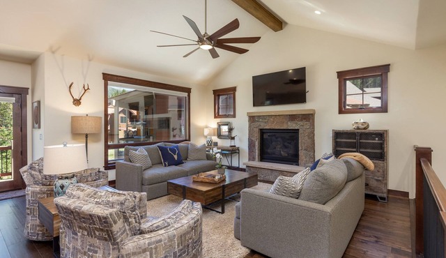 Near Keystone Village, Private Balcony & Large Windows with Mountain Views