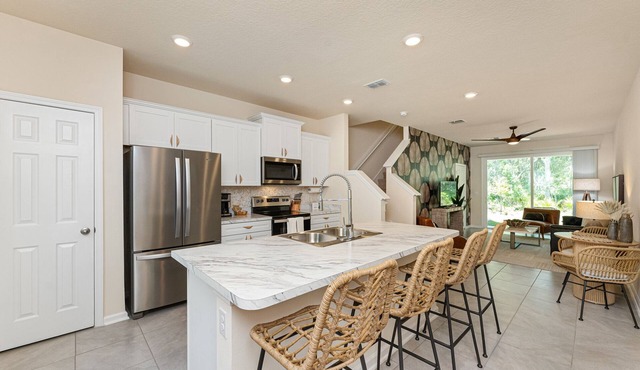 *New Construction Luxury Townhome 3mi to downtown*