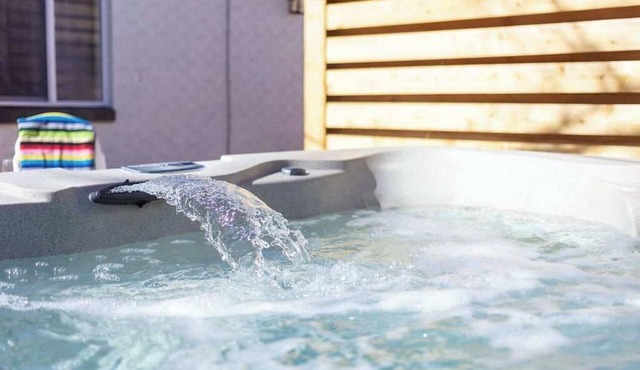 New Hot Tub - Putt Putt - Family Friendly Home!