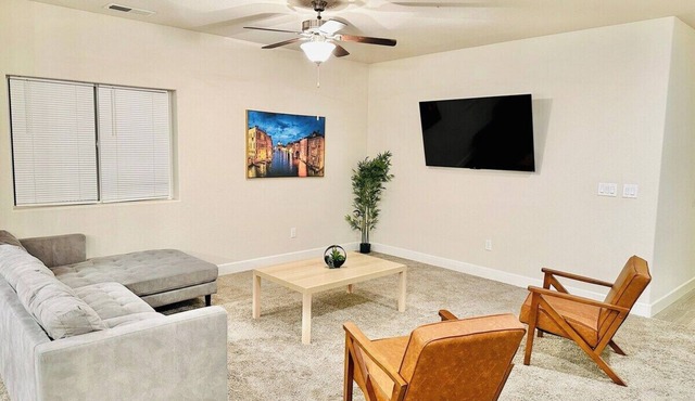 New House Furniture 5TV/Sleeps13