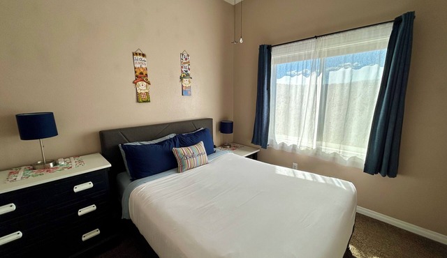 New Listing- Monument View Guesthouse; Rural Fruita Biking Retreat!