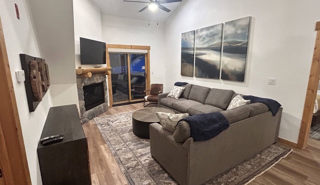 NEW! Renovated 3BR Mountain Condo - Kids Ski Free