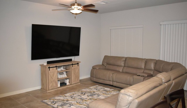 Newly built Family-Friendly 4BR House in 2022, Close to the Airport and Strip