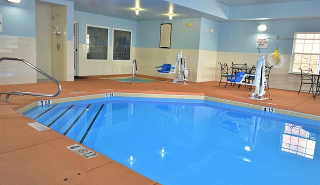 Newly Renovated Suite | Free Daily Breakfast, Pool + Hot Tub Access