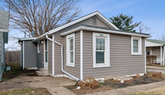 Niagara Rd Cottage in perfect location to visit Lake Erie or Cleveland by RedAwning