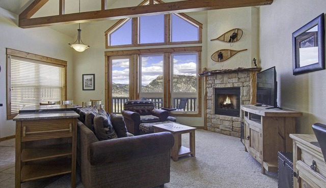 Nisa Mountain 36 - 2 Br Condo with Lake and Mountain Views