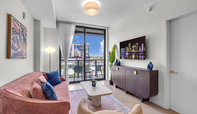 NoMad Escape Wynwood 1 Bedroom Balcony & Rooftop