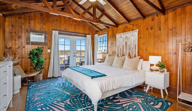 NOW ON VRBO! Private Vineyard & 6BR Mid-Century w/Game House. Great Location!