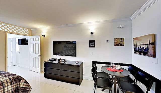 Ocean Manor Beach Resort City View Studio 2 Queen Beds -Private Area- No Balcony