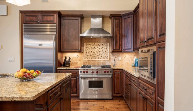 Olympian 303 | Delightful Downtown Digs | Walk To Shops & Restaurants | Ski Jumpers at Howelsen Hill