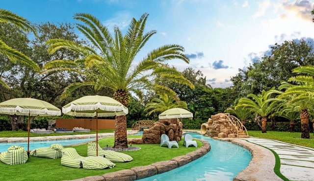 One and Only Lazy River Pool Villa