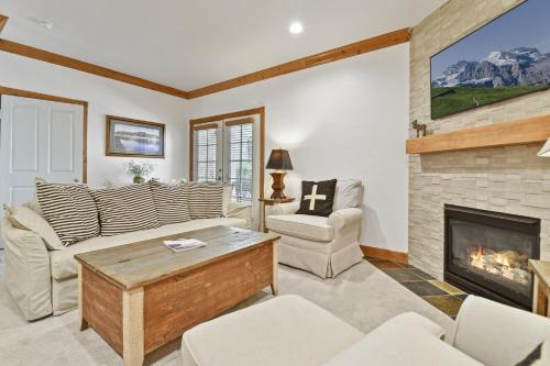 One-Bedroom Villa