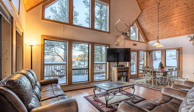 Overlook the San Juan River. Views of Pagosa Peak! Secluded