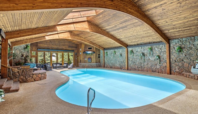 Panorama Vacation Home by Estes Park Homes by RedAwning