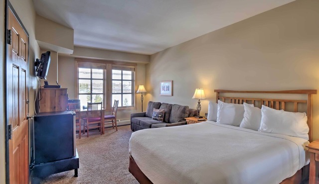 Passage Point Hotel Style Room with 1 Bed #523A by RedAwning