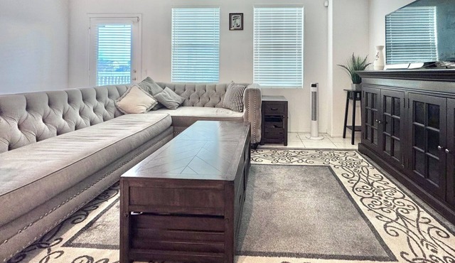 Peaceful 4-bedroom condo in most popular collection area