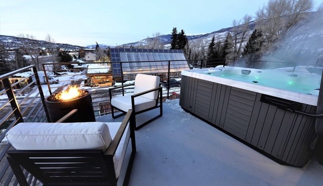 Penthouse with Private Hot Tub and Great Views
