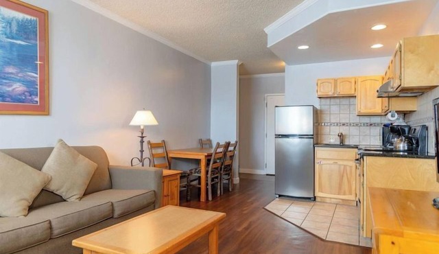 Perfect Escape! Serene Unit, Near Bashor Ski Lift, Kitchen