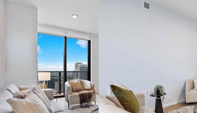 Perfect Group Stay: 6BR/2 Kitchens/2 Living Rooms