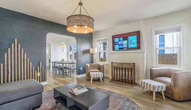 Pikes Adventure! Apartment w Game Room & Fire Pit