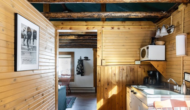 Pine Lodge - Beyul Retreat