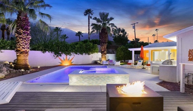 Poolside In Little Tuscany - Spacious, Sun-Drenched Oasis in Palm Springs