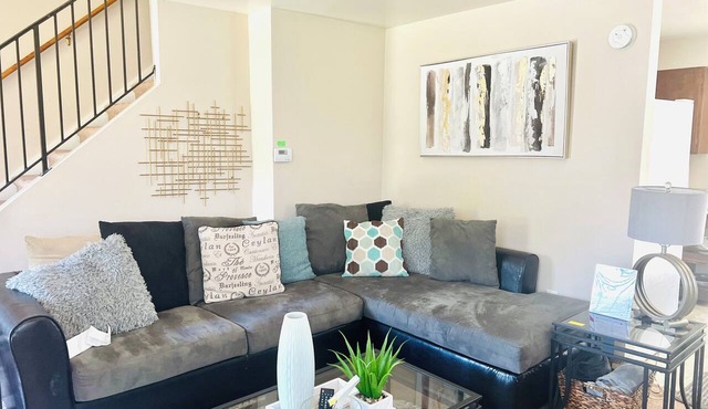 Prime Location - 10Mins to Redrocks - 8 Minutes to Downtown - Fenced yard