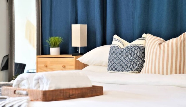 Private King Bed Suite, Near Beach| Long Term Stay