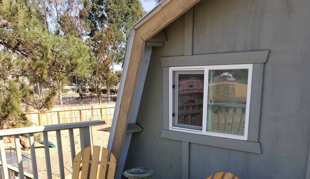 Quiet and cozy barn apartment- in the heart of wine country!
