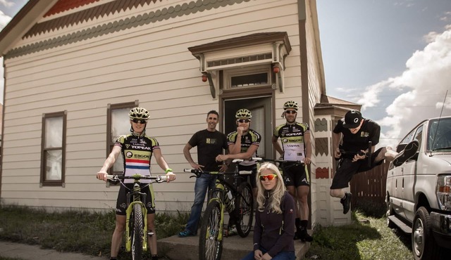 RACE READY! Lovely Large Home in Downtown Leadville! Plan Reunion,Ski,Hike,Bike