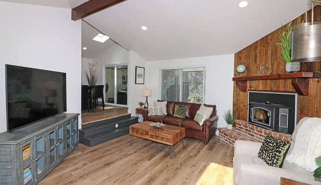 Redlands Oasis Sunset Vista
