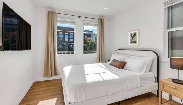 Relaxing Bedroom in San Jose