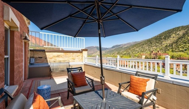 Relaxing Boutique Stay Near Historic Anderson Landmarks