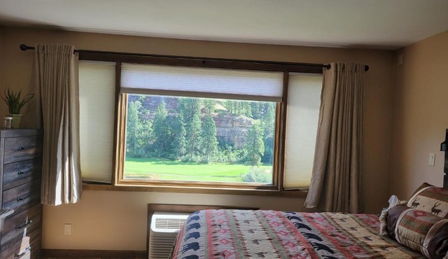 Remodeled Tamarron Lodge unit - Amazing views and 10 miles to Purgatory!