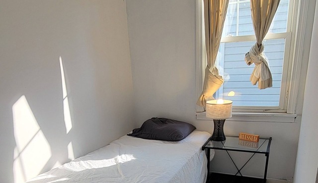 Renovated and Cozy Little Italy home-Case, University Hospital, Cleveland Clinic