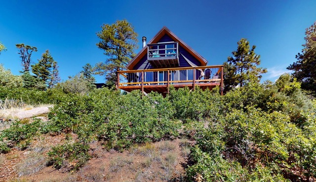 Ridge Way Retreat | Serene house in Cotopaxi with sweeping views
