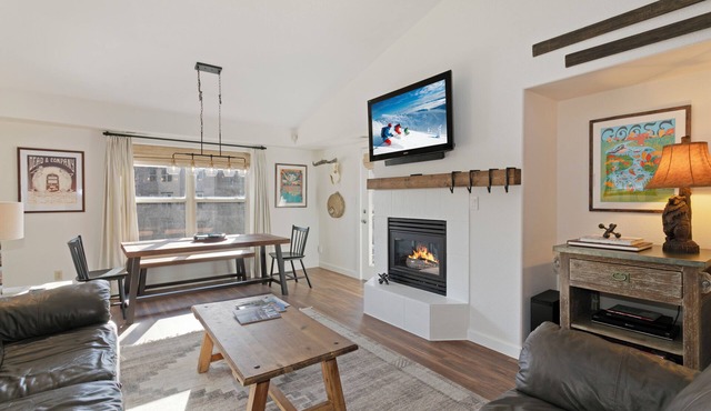 River Pines A308, Cozy Condo Minutes drive to Arrowhead Resort!