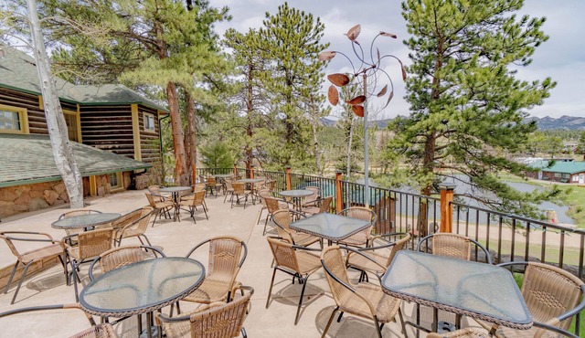 Rocky Creek Lodge, Sleeps 30, Gatherings Welcome
