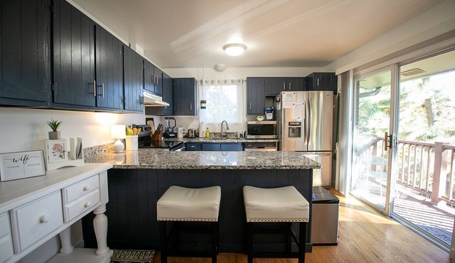 Romantic Olde Town Louisville Family Cottage