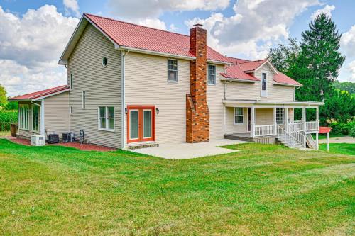 Rural & Private Dover Retreat: Close to Wineries!