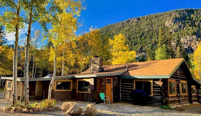 Rustic and Luxurious Eldora Cabin Ideal for a Weekend Getaway in Colorado