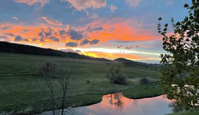 SANCTUARY SPOT: Fully furnished apartment in Fort Collins at base of foothills