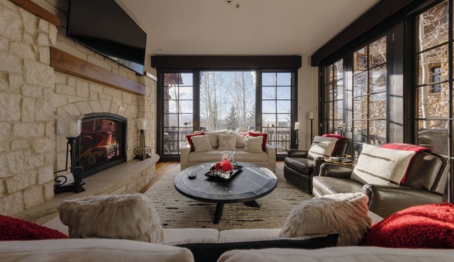 See Forever Cabin by InvitedHome | Walk to Hike and Festivals, Fireplace, Views