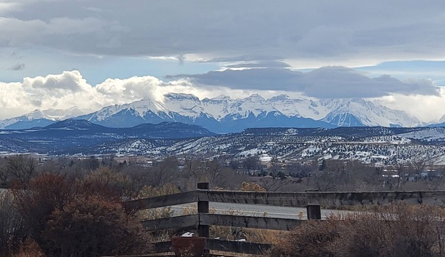 Serene Mountain Retreat with Breathtaking Views – 1.5 Hrs from Telluride!